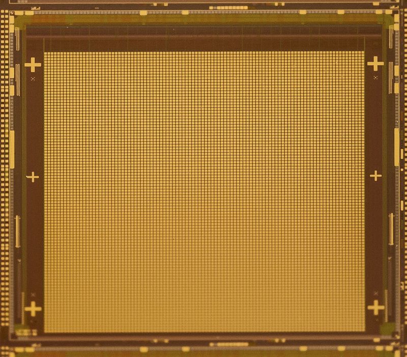 Detail of the multi-electrode chip