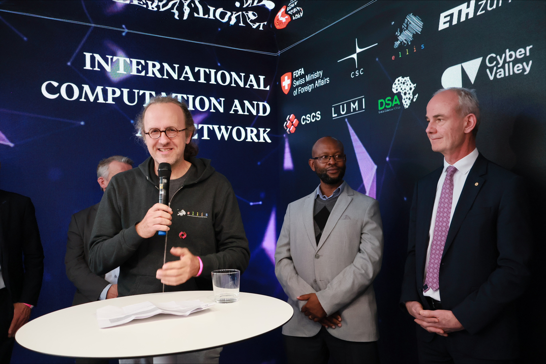 Cyber Valley/Rebecca Beiter | The launch of the ICAIN initiative during the World Economic Forum in Davos. ICAIN in Davos