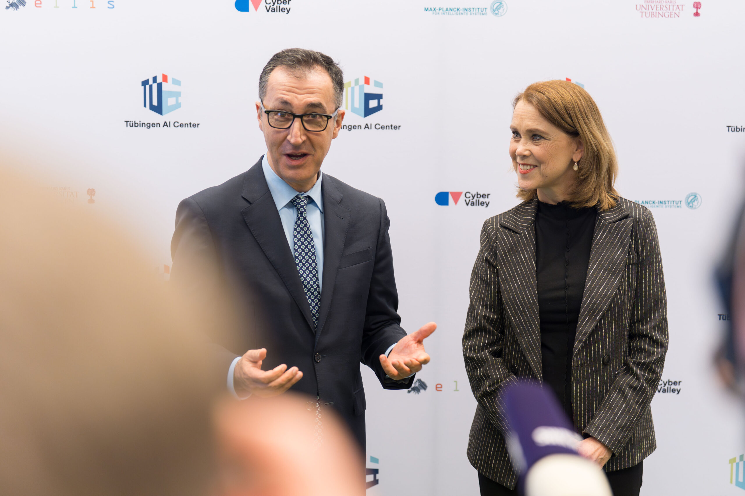 Cem Özdemir visits Cyber Valley