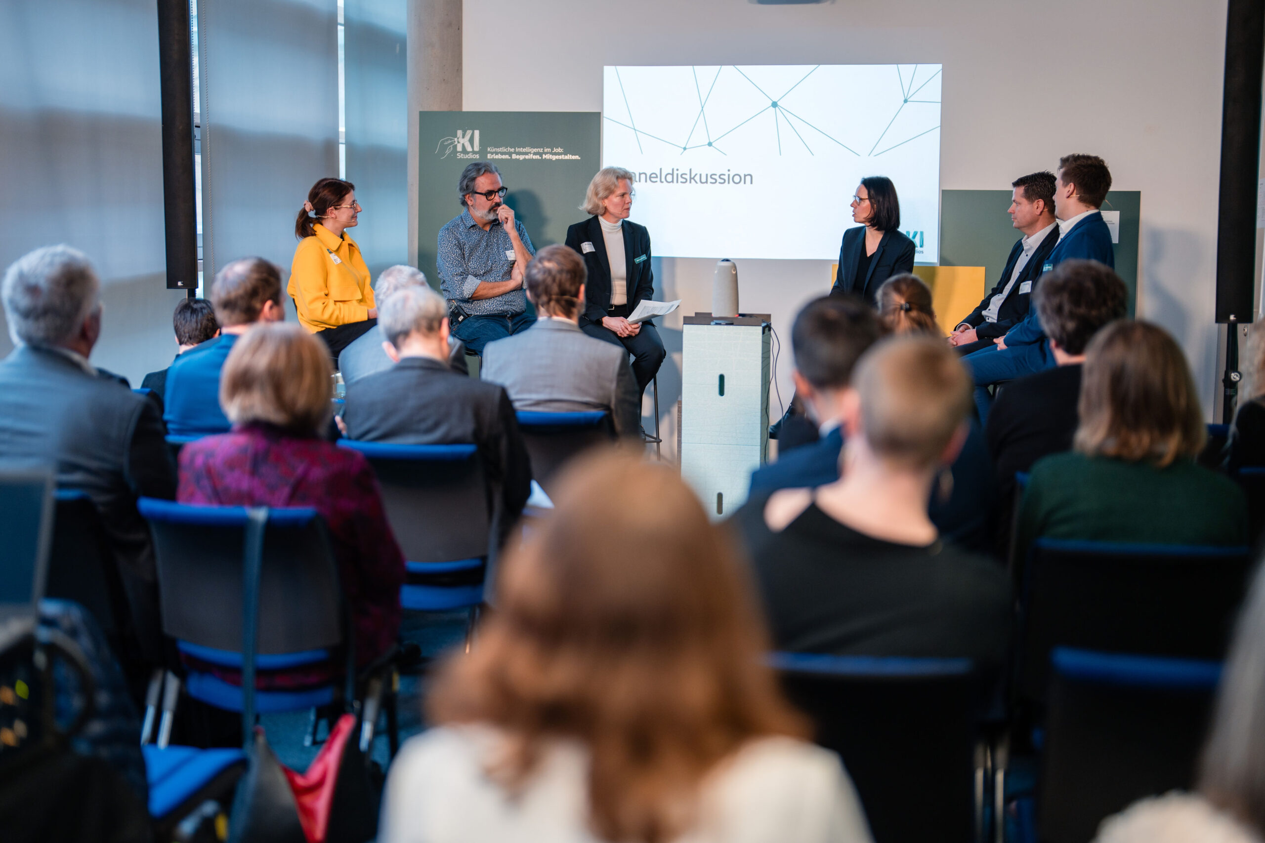 Cyber Valley Founding Partner Fraunhofer IAO opens KI-Studios